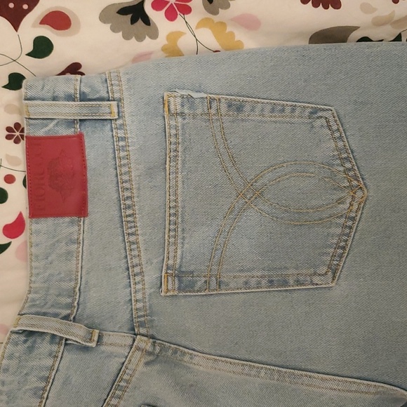 FIORUCCI women's jeans, waist 29, length 31, light blue wash, high rise, flared. - Picture 7 of 14